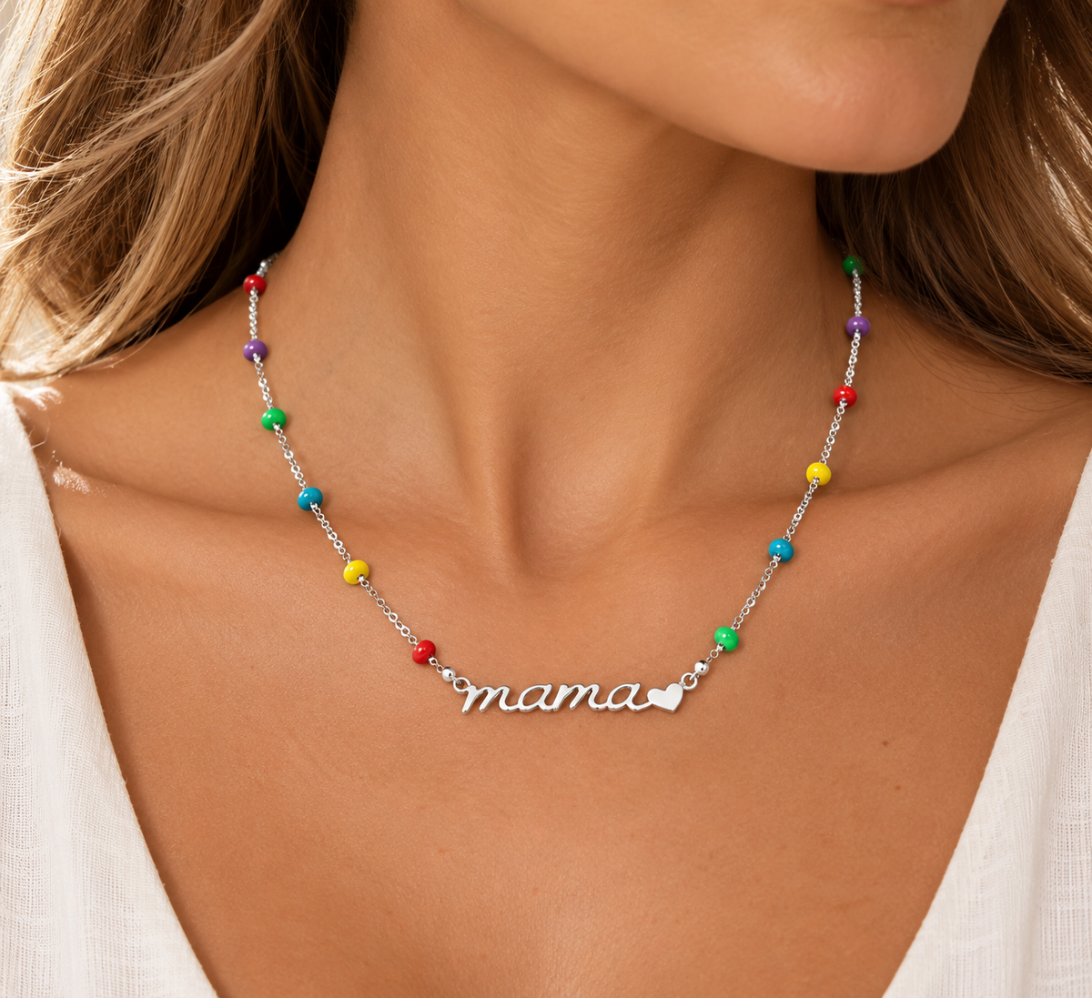 Collar de plata con cuentas esmaltadas multicolor, palabra mama y corazón